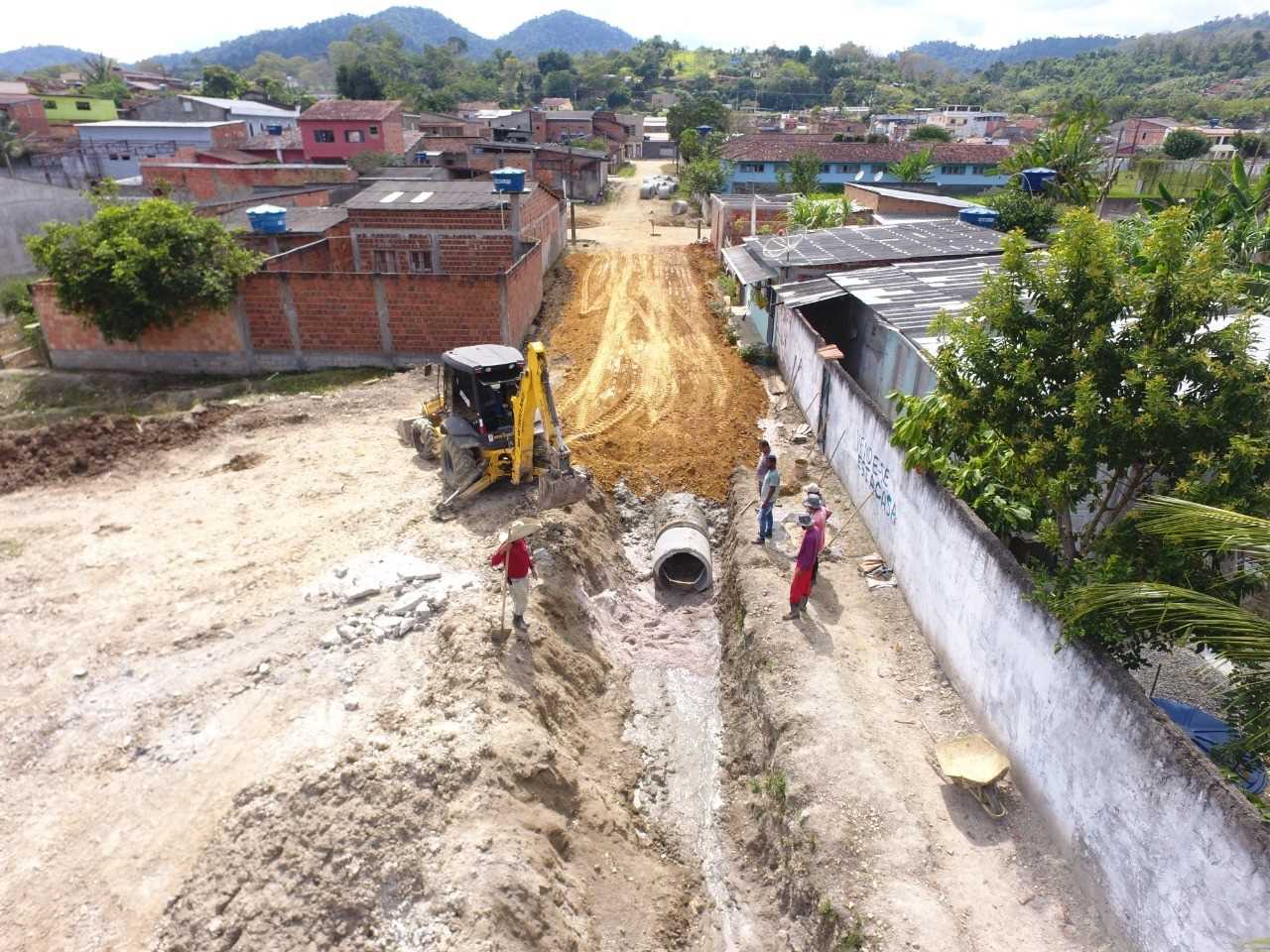 Camacã: Prefeitura realiza Serviço de esgotamento sanitário na Portelinha em São João do Panelinha com recursos próprios